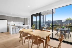 Torquay Central Beach Retreat